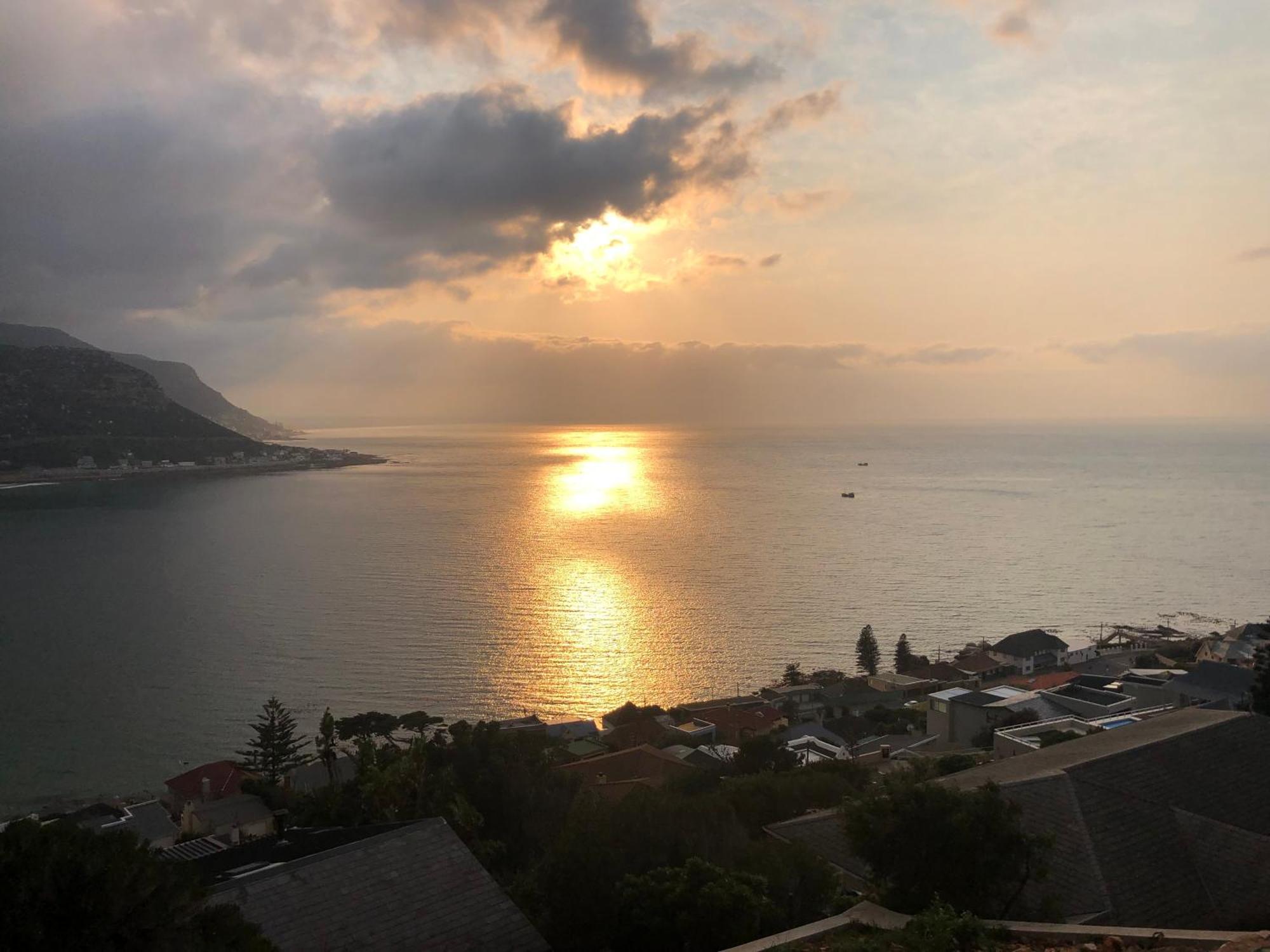 1 Mountain Rd Boutique B & B Fish Hoek Exteriör bild