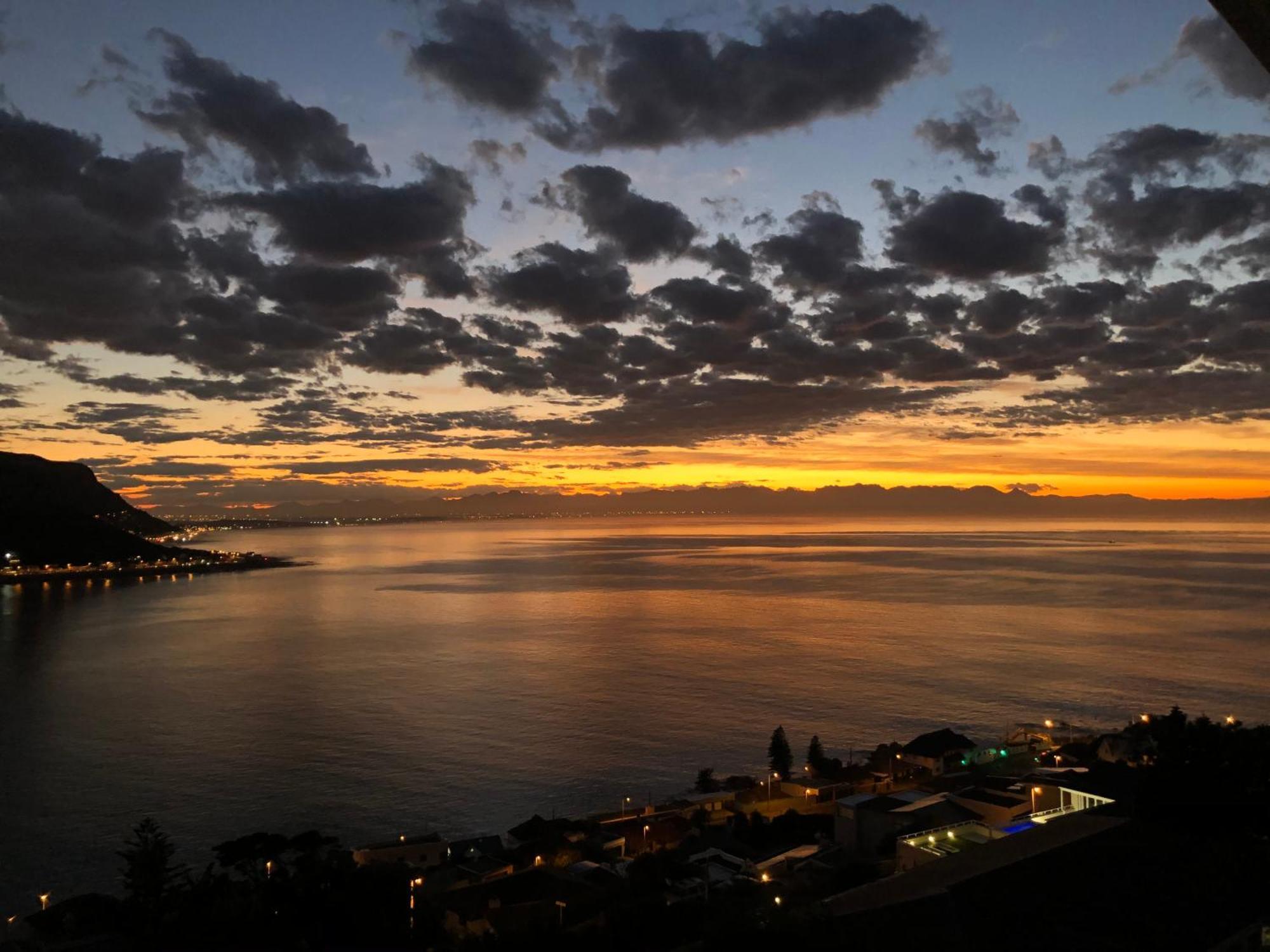 1 Mountain Rd Boutique B & B Fish Hoek Exteriör bild